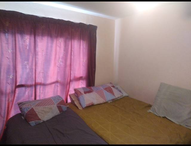 2 BEDROOM FLAT FOR SALE IN PINETOWN CENTRAL